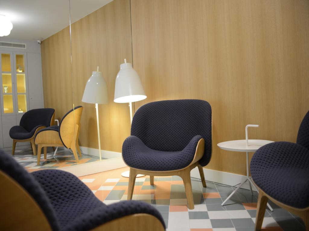 Hotel Le Lapin Blanc Paris Exterior photo