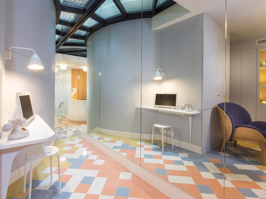 Hotel Le Lapin Blanc Paris Exterior photo