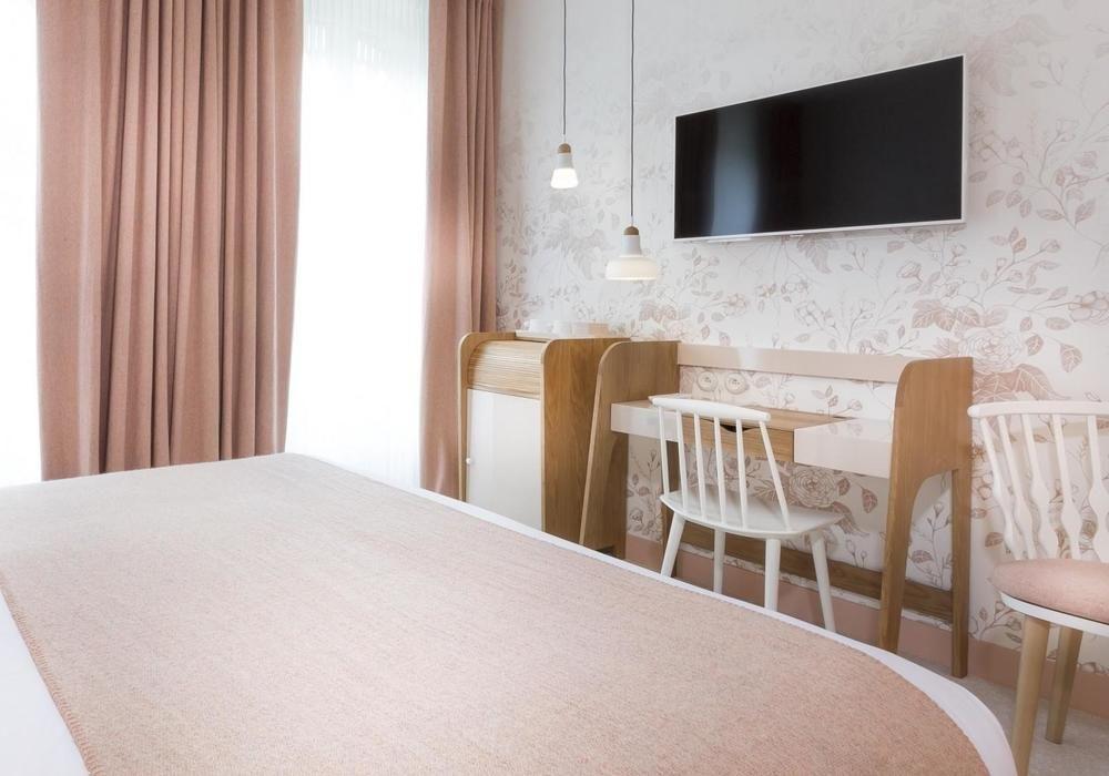 Hotel Le Lapin Blanc Paris Exterior photo