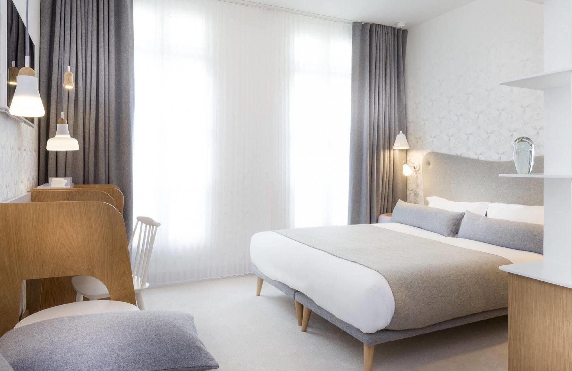 Hotel Le Lapin Blanc Paris Exterior photo