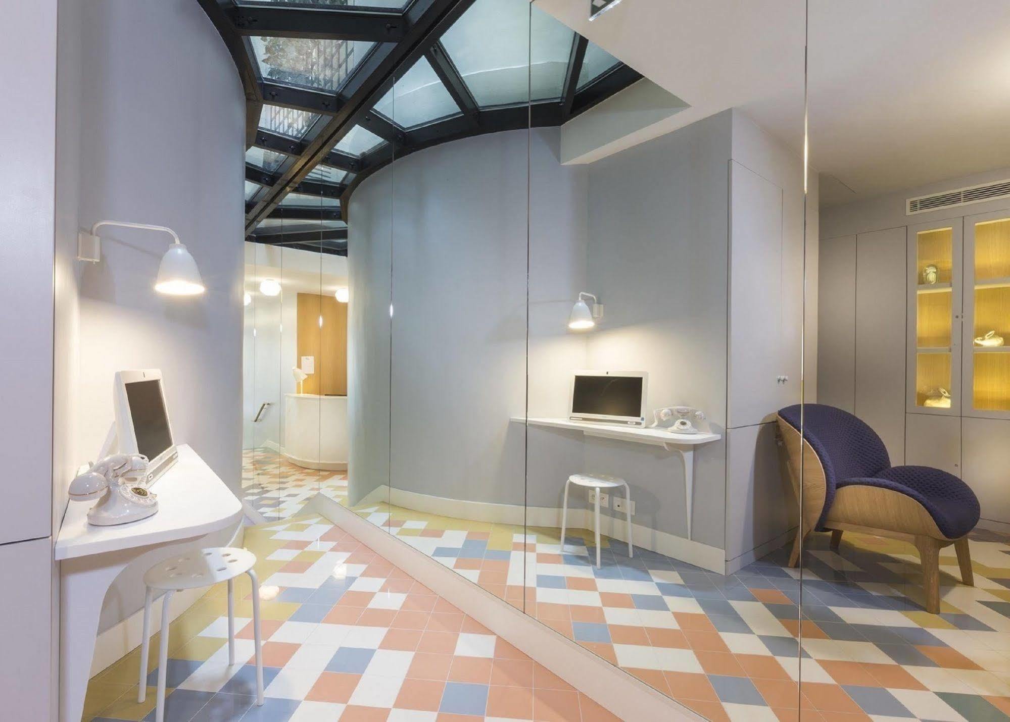 Hotel Le Lapin Blanc Paris Exterior photo