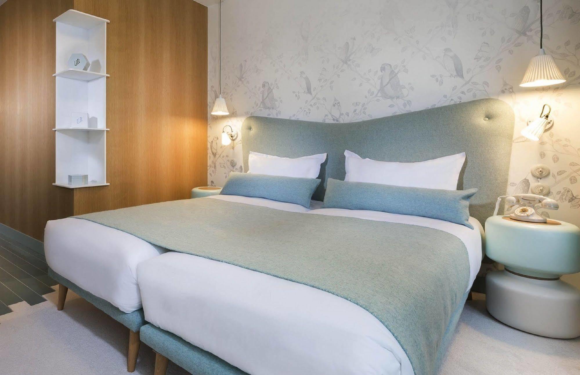 Hotel Le Lapin Blanc Paris Exterior photo